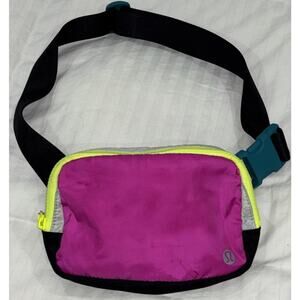 Lululemon Everywhere Fanny Pack Belt Bag Highlight Purple Vapor Intense Teal
